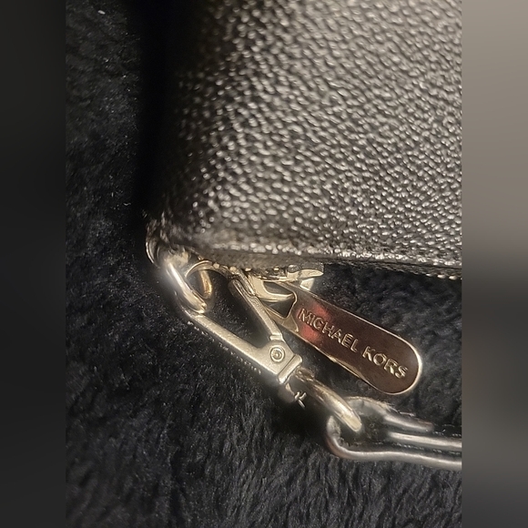 Michael Kors Coated Canvas Black Wallet - Picture 3 of 5